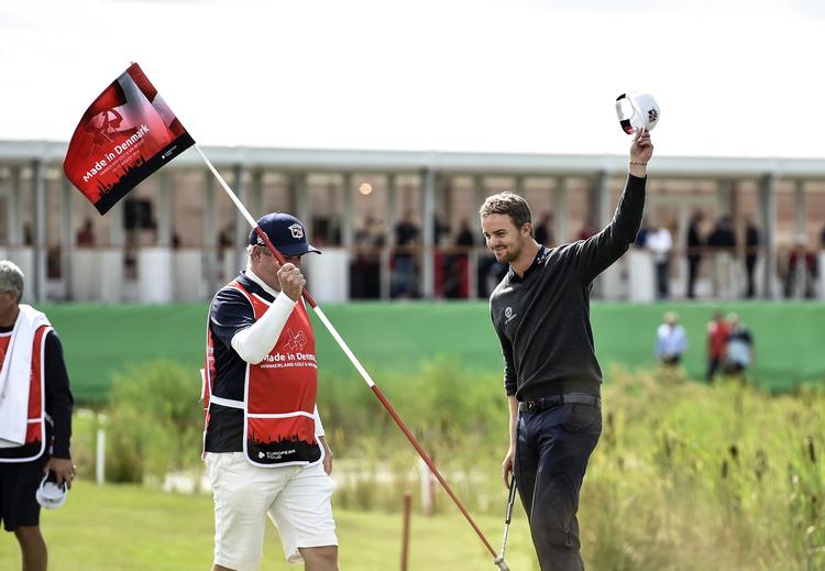 optur. Andreas Hartø (th) har fået en stor golfoplevelse ud af at være med i turneringen i Himmerland. 