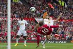 1-2. Selv om Wayne Rooney med et saksespark gav Manchester United udligningen, så endte Swansea med for første gang nogensinde at vinde på Old Trafford. 