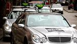 Presset. En stribe vognmænd risikerer at måtte dreje nøglen om, hvis Folketinget afskaffer reglen om frikørsel af taxier. Arkivfoto: Jens Dresling 