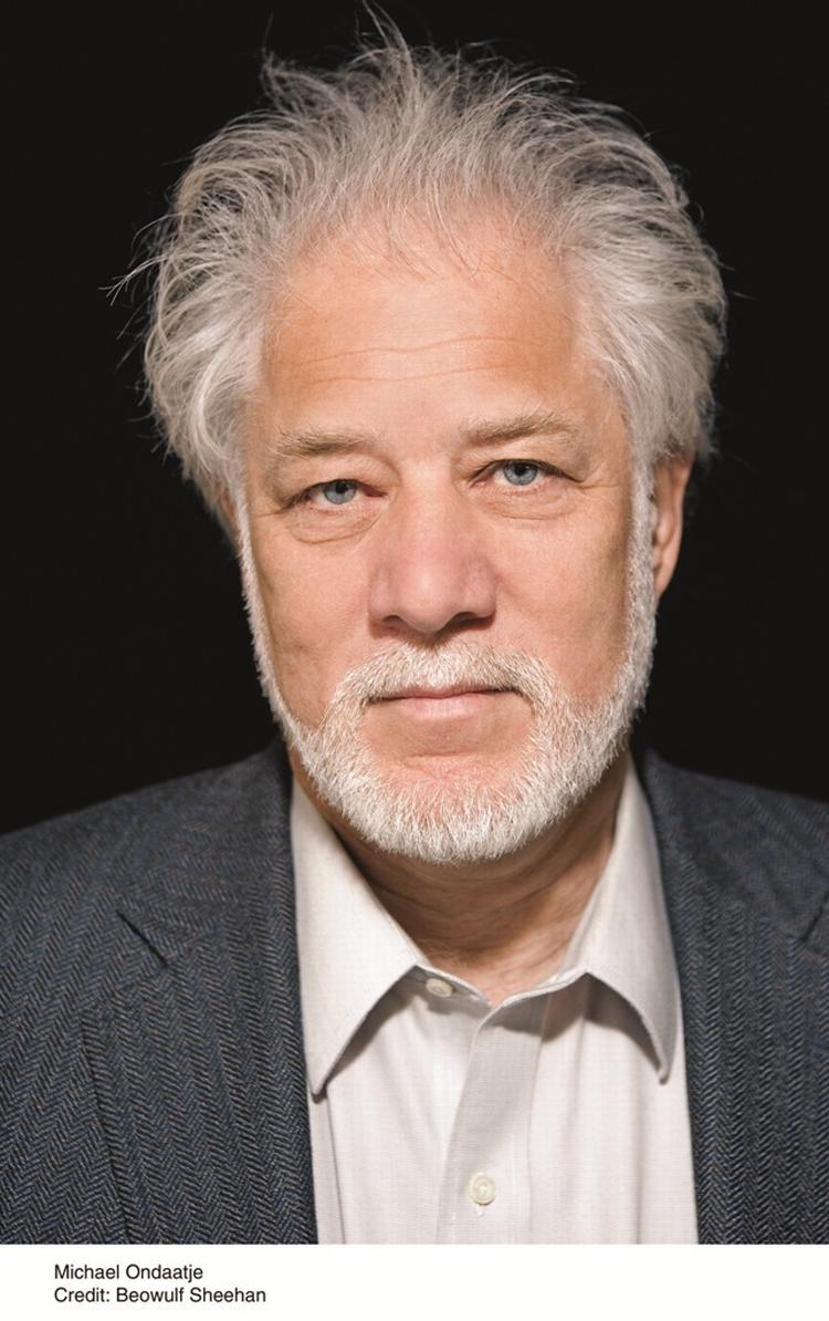Erindringer. Michael Ondaatje har med ' Kattens bord' skrevet en skøn erindringsroman om raske drenge og noget mere mørkt og sørgmodigt i deres korte buksers kølvand. Forfatteren optræder på Louisiana Literature torsdag 21., fredag 22. og lørdag 23. august. 