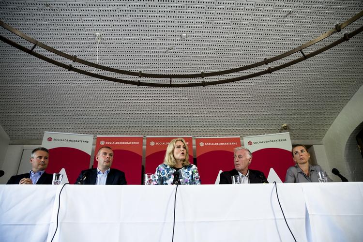 GRUPPEMØDE. Den socialdemokratiske folketingsgruppe er i dag og i morgen samlet i Helsingør til deres årlige sommermøde. 