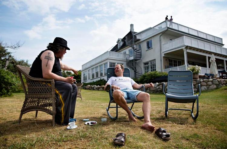 Ro. Og så alligevel ikke helt. Først skal man i vandet, derefter skal der skiftes tøj, hvorpå Madanmelderen meddeler, at han er nødt til at tage tilbage til Staden, og så er han væk. Foto: Jacob Erhbahn 