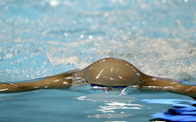 GENNEMBRUD. I dag skal de danske medaljeforhåbninger op gennem vandoverfladen, ganske som Laszlo Cseh kom det i mændenes 200 meter medley. 