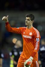 målmandskamp. Det belgiske supertalent i målet, Thibaut Courtois, åbnede for Chelsea mod Burnley. 