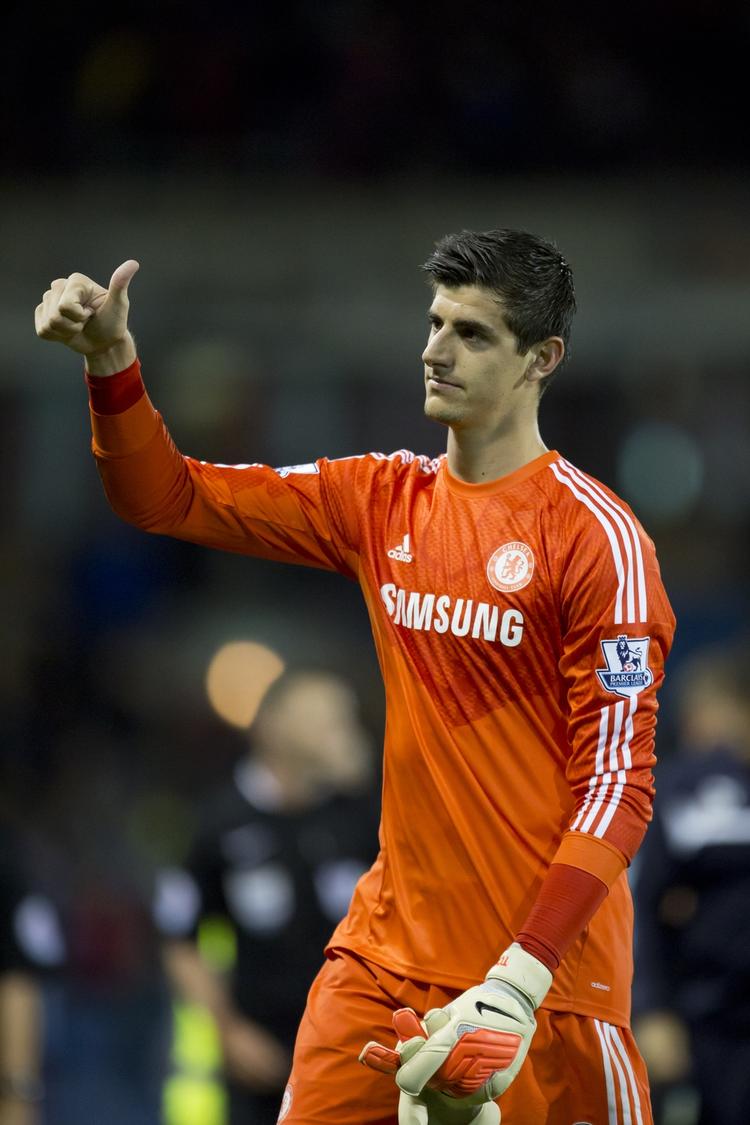målmandskamp. Det belgiske supertalent i målet, Thibaut Courtois, åbnede for Chelsea mod Burnley. 