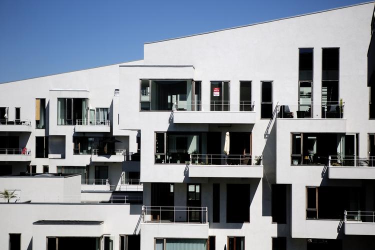 pant. PKA har fået tinglyst et pantebrev på 17 millioner kroner i Bent A. Nielsens 214 kvadratmeter store lejlighed på Havneholmen i København. 