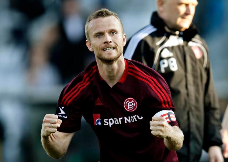 drømmen. For Rasmus Würtz og de andre AaB’ere har Champions League været det altoverskyggende tema den seneste tid. Arkivfoto: Jens Dresling 