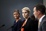 Pressemøde. Regeringen præsenterede i dag et sundhedsudspil, der over fire år afsætter fem milliarder kroner til blandt andet bedre og hurtigere behandling af kræft og kroniske sygdomme som diabetes, gigt og KOL. 