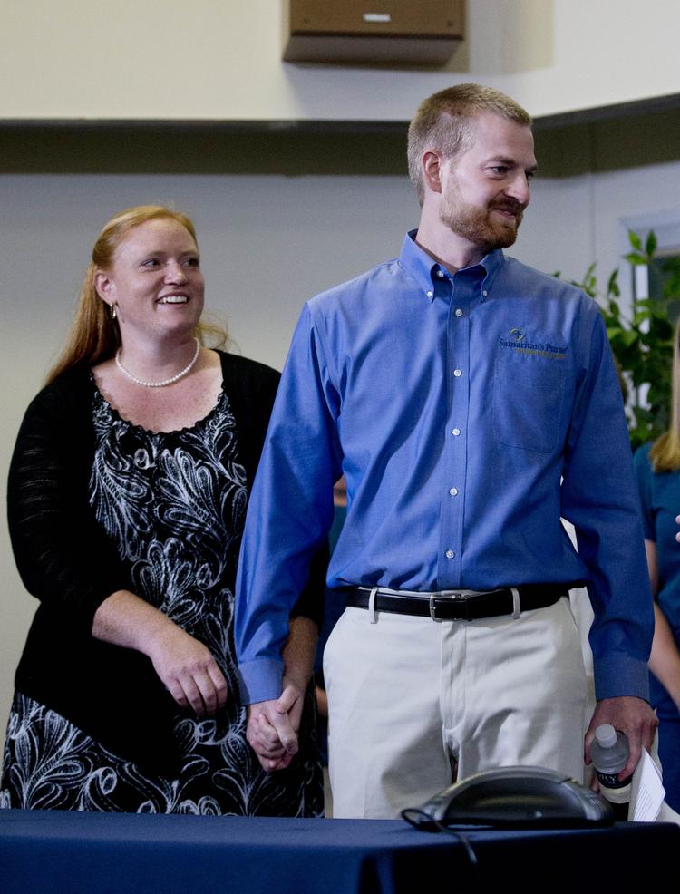 Tak. Kent Brantly takkede Gud og lægerne for at kurere ham for ebola. 