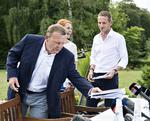 Forhandling. Hvis Lars Løkke Rasmussen skal være statsmininster igen, skal han have DF's opbakning - og så bliver han nødt til at forholde sig til krav om at ændre i dagpengereglerne. 