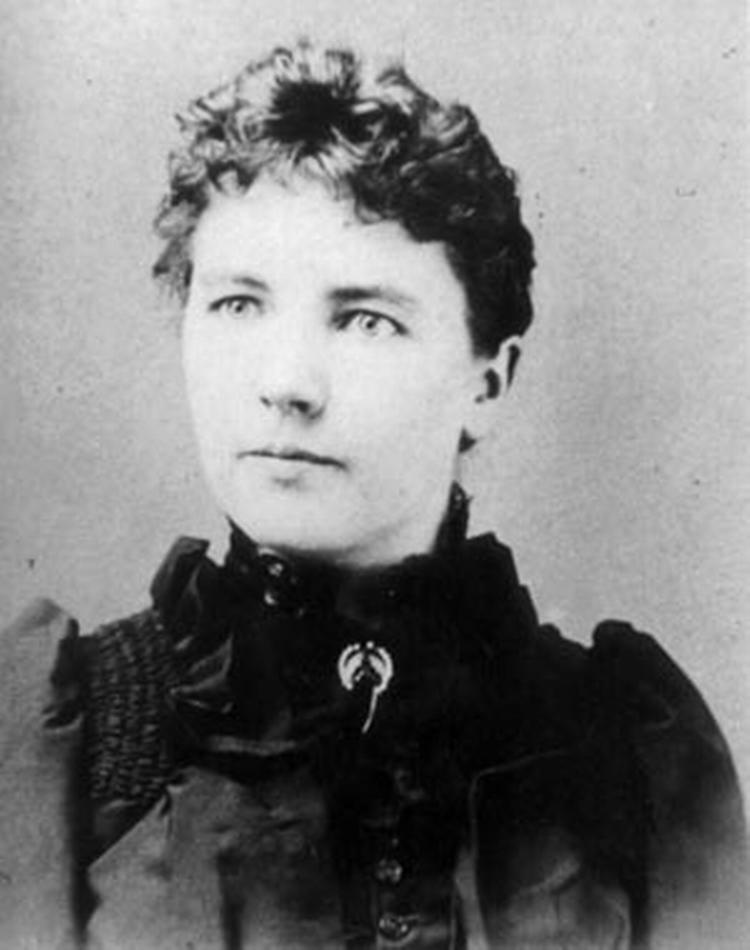 Laura Ingalls Wilder blev opfordret af sin datter Rose til at skrive om barndommen på prærien. 