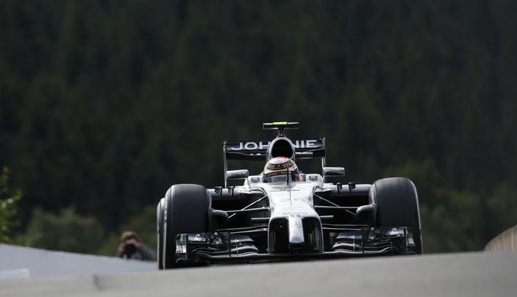 Bagude. McLaren-kørerens hurtigste omgangstid var  1,28 sekunder langsommere end den  bedste tid. 