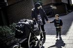 Sverige. På den anden side af sundet kan man tage op til 60 dage om året per barn, når de er syge. Det er de glade for på Förskola i Malmø. 