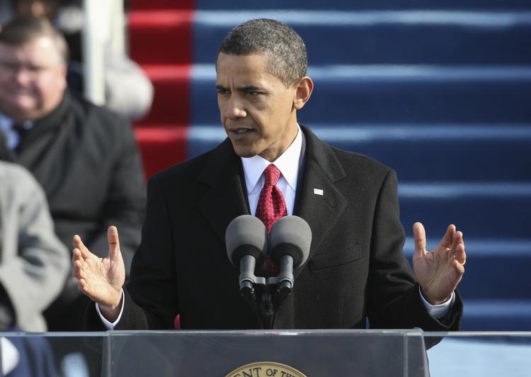 Racespørgsmål. Obama var hverken rød, gul, sort eller hvid, men amerikaner. Han var en overskridelse af de racekonflikter, som både under borgerkrigen, borgerrettighedskampen og optøjer efter sammenstød mellem sorte og politiet har været ved at rive USA i stykker. 