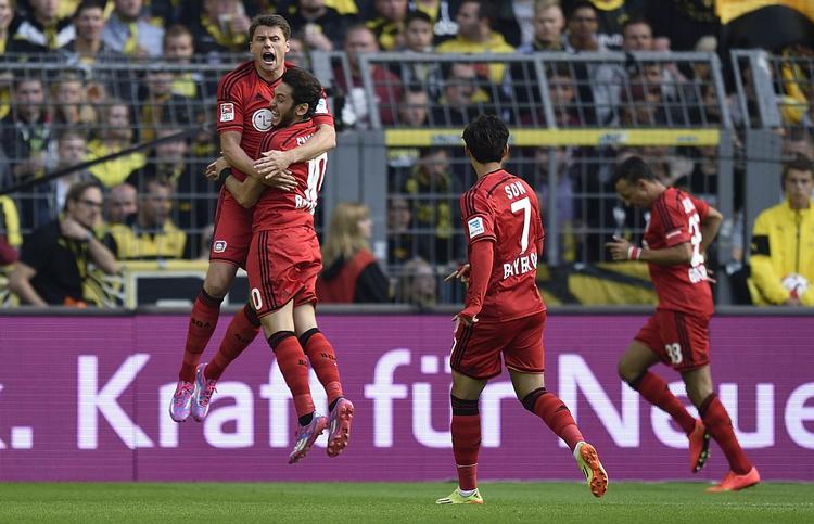 Lynscoring. Bayern Leverkusen var hurtigt ude af starthullerne mod Dormund og scorede efter kun ni sekunder 
