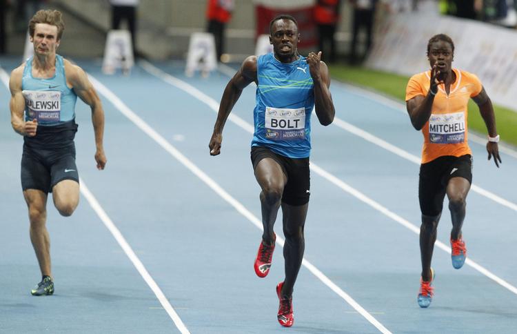 Rekord. Usain Bolt er første mand i verden under 10 sekunder på 100 meter indendørs. I Polen løb han sprintdistancen på 9,98 sekunder. 