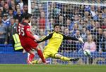 chancer. Ved stillingen 0-0 brændte Leicesters David Nugent en kæmpechance alene med Chelsea-keeper Thibaut Courtois. 