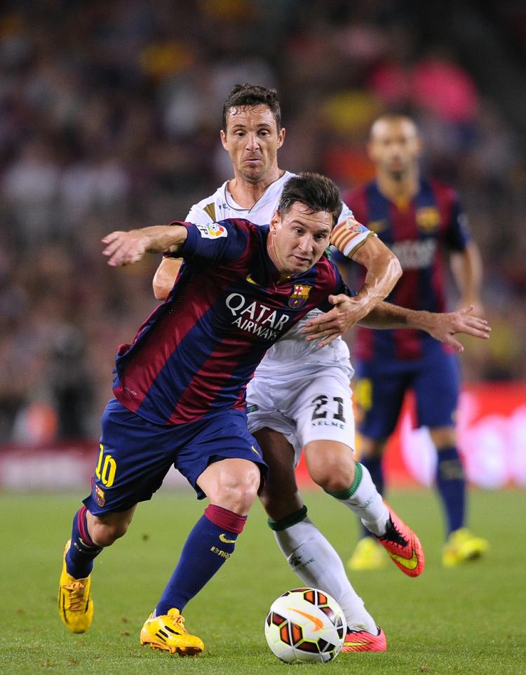 Dobbelt. Lionel Messi scorede to gange i Barcelonas 3-0-gevinst i sæsonpremieren. 