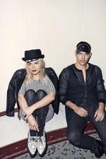 duoen Paw&amp;Lina debuterer med et dansksproget album. 