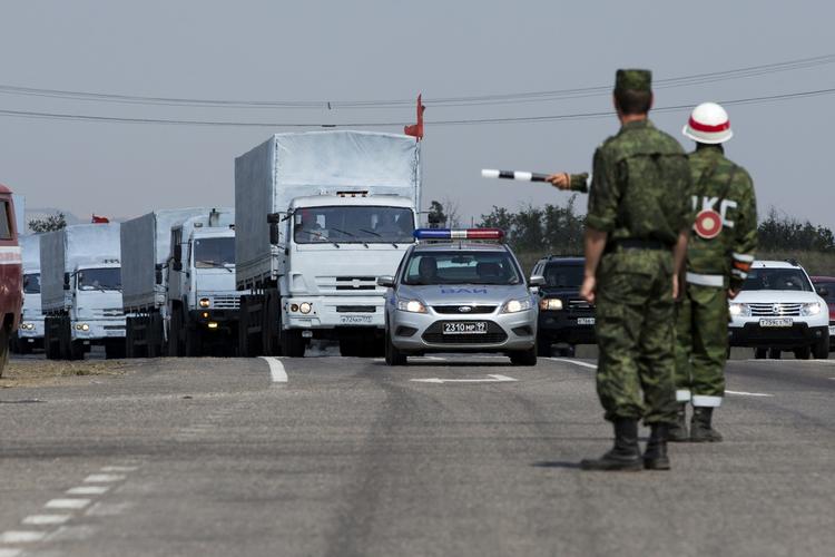 KONVOJ. Rusland agter atter at sende en nødhjælpskonvoj mod Ukraine. En tidligere kortege af lastbiler med nødhjælp udløste kritik fra Ukraine og Vesten. 
