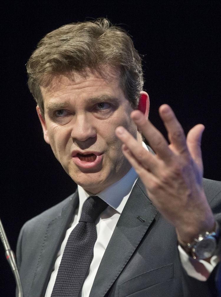 kritik. Arnaud Montebourg rettede i weekenden en hård kritik af Tyskland og krævede en radikal forandring af Frankrigs økonomiske politik med fokus på at stimulere efterspørgslen. Samtidig opfordrede Frankrigs økonomiminister til at se stort på EU's budgetregler. 
