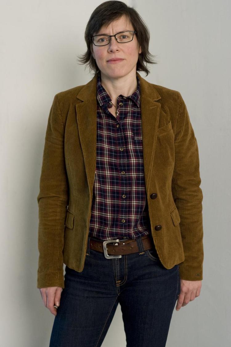 HJEMMEBANE. Lena Andersson (f. 1970) er kritiker og klummeskribent ved Dagens Nyheter. 'Brugstyveri' er hendes femte roman. 