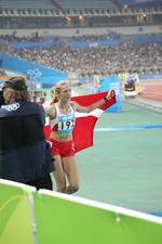 Jubel. Anne Sofie Kirkegaard havde trods den hurtige løbetur og opkast overskud til at juble. 