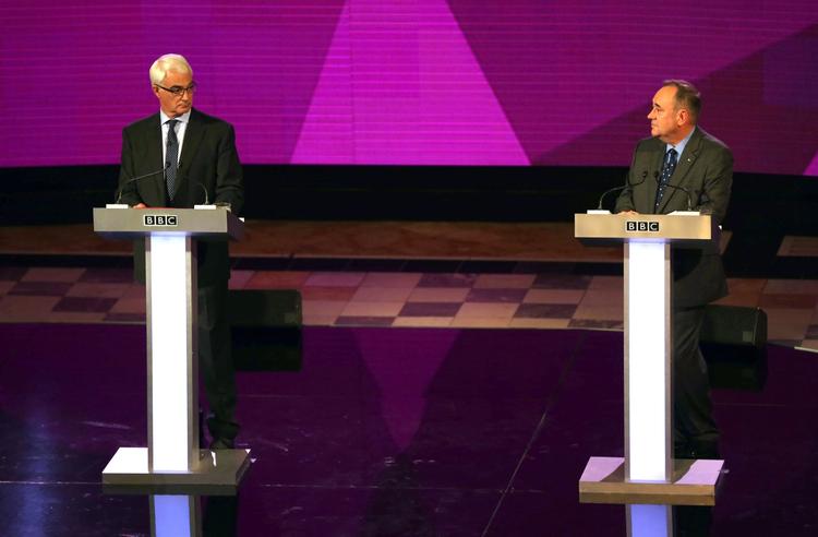 FJERNSYNSDEBAT. Alistair Darling (t.v.) og Alex Salmond tørnede sammen under deres andet tv-valgmøde op til afstemningen om skotsk selvstændighed. 