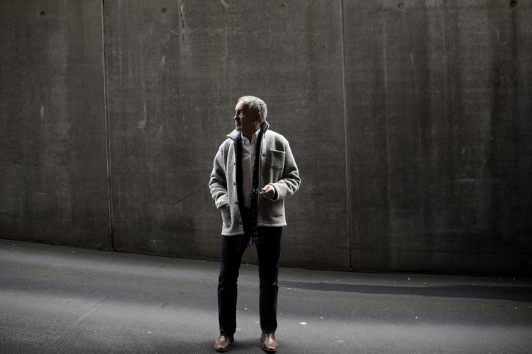 Foretagsom. Krimiforfatteren Jussi Adler-Olsen sender snart en ny Afdeling Q-roman på gaden. 