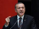 NY REGERING. Recep Tayyip Erdogan, siger, at han vil bede landets kommende premierminister, Ahmet Davutoglu, at danne ny regering. 