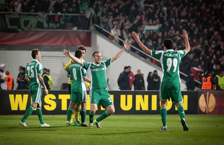 Ludogorets. Cosmin Moti (i midten) kunne også juble i sidste sæson, hvor det bulgarske hold nåede til 1/8-finalen i Europa League efter at have besejret italienske Lazio. 