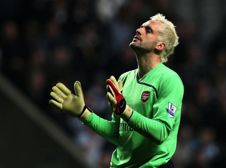 En spanier som målmand for England ved VM i Sydafrika 2010? Arsenal's målmand Manuel Almunia er efterhånden det bedste bud, ifølge Daily Mail. Arkivfoto. 