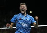 sejrsbrøl. Viktor Axelsen var godt tilfreds efter sejren mod Tien Minh Nguyen ved VM i Ballerup. 