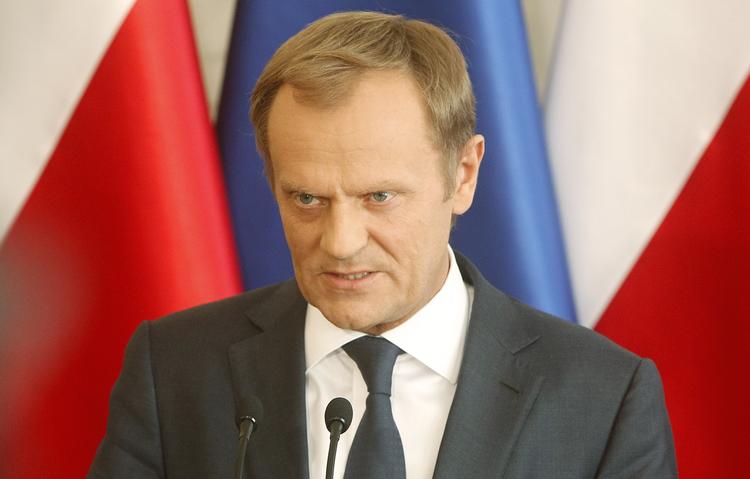 Flere europæiske ledere forsøger angiveligt med voksende styrke at overtale Donald Tusk til at overtage posten som EU's præsident. 