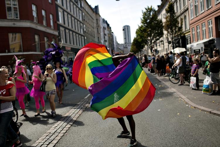 Fest. Har man sagt Copenhagen Pride, kommer man ikke uden om paraden, der kører byen tynd og fylder gader og stræder med feststemte mennesker. Men Copenhagen Pride er mere end det traditionelle optog. 
