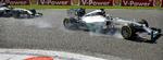 straf. Lewis Hamilton fører her løbet i Belgien foran holdkammerat Nico Rosberg før sammenstødet. 