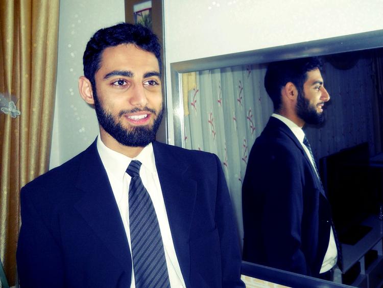 Terrorfrygt. Alisiv Ceran blev i går på tidspunkt mistænkt for at ville begå en terrorhandling - det var en stor misforståelse og  han tager misforståelsen med et smil. 