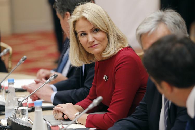 Topmøde. Statsminister Helle Thorning-Schmidt deltager i et møde for de europæiske socialdemokrater, kort før dagens EU-topmøde. 