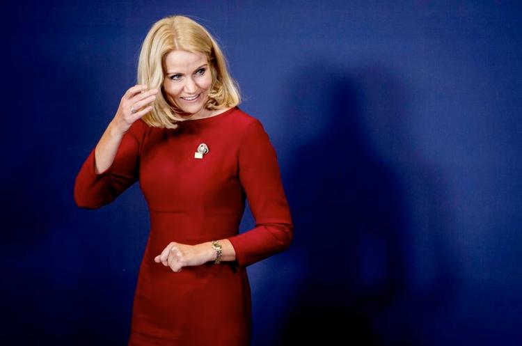 Spotlight. Selv om Thorning ikke endte som ny EU-præsident alligevel, forsøgte flere lande helt op til slutspillet at få den danske statsminister som præsident. Thorning fastholder, at hun ikke på noget tidspunkt selv har forsøgt at få jobbet. Foto: Geert Vanden Wijngaert/AP 