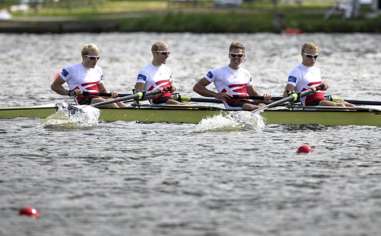 VERDENSMESTRE. Et forspring på halvandet sekund til New Zealand sikrede Kasper Wintther, Jacob Larsen, Jacob Barsøe og Morten Jørgensen VM-guldet for andet år i træk. 