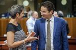 EU. Margrethe Vestager skifter dansk politik ud med europæisk ditto. Her er hun på de bonede gulve i Bruxelles, hvor hun snakker med den hollandske finansminister og formand for Eurogruppen Jeroen Dijsselbloem. 