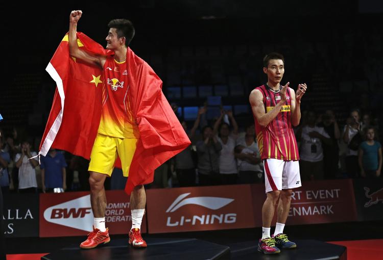 IGEN. For femte gang stod Lee Chong Wei på det andet trin efter en stor finale, da Long Chen blev verdensmester. 