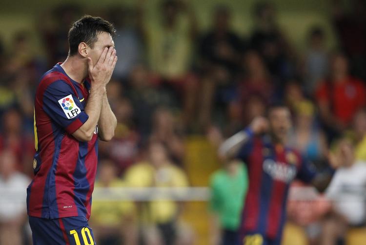 0-1. Fra en position i højre skabte Lionel Messi en masse for Barcelona, blandt andet oplægget til sejrsmålet. 