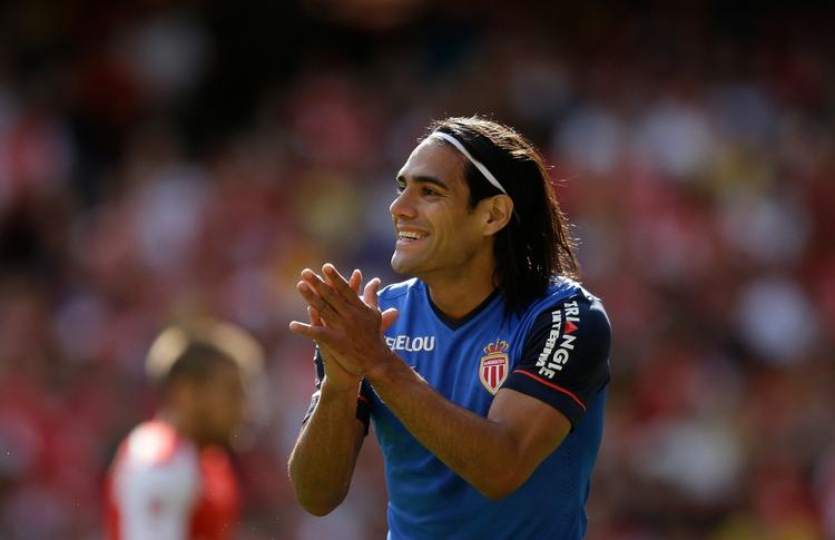 målmaskine. Radamel Falcao er en dyr herre for Manchester United, men pengene værd, mener Critiano ronaldo. 