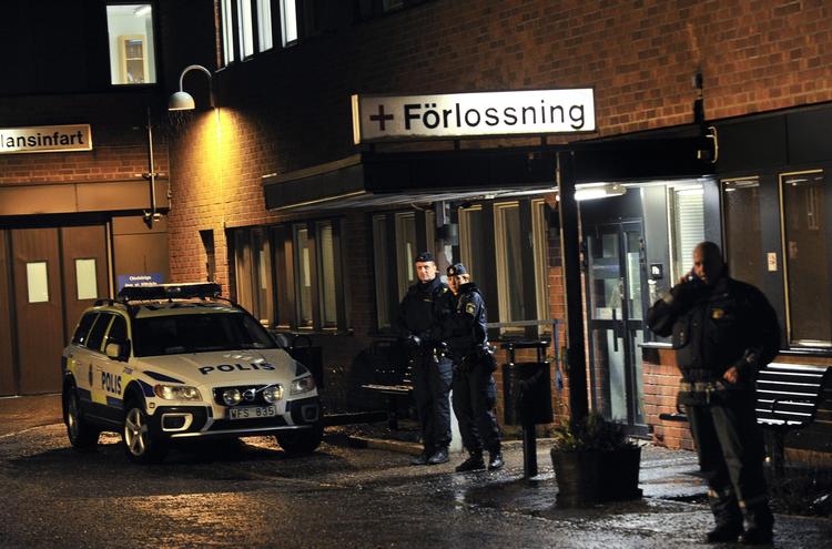 Sverige. Det er her på Karolinska-sygehuset i Stockholm, at en mand med symptomer på ebola er indlagt. (Arkiv) 