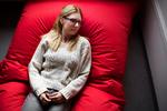 Rikke Knoth-Nielsen. Elev i 2. g: »Med nogle af lærerne er der brug for et tættere forhold. Det er meget forskelligt fra lærer til lærer, hvor tæt de har lyst til at være med deres elever. Antallet af timer, man har dem om ugen, kan også spille ind«. 