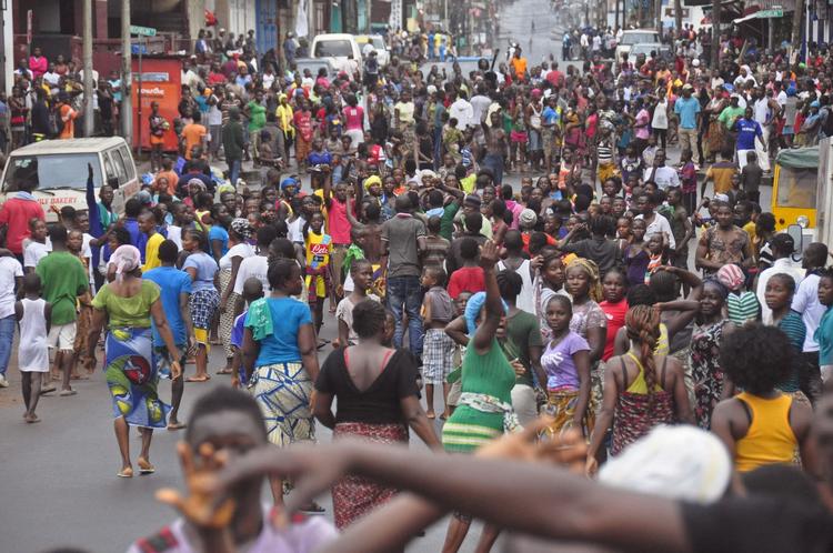 FRYGT. Sygeplejerskerne i Liberia kræver bedre løn og beskyttelsestøj, så de ikke bliver smittet med Ebola. 