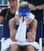 Opkomling. Canadieren Eugenie Bouchard, der på et år er rykket fra en plads som nummer 60 og ind i top-10, blev skidt tilpas i kampen mod Makarova. 