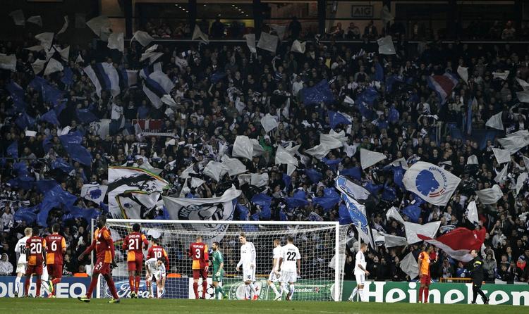 KLAGE. Flere FCK-fans gik glip af Champions League-kampene i forrige sæson på grund af deres ikke- danskklingende navne. 