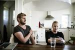 nej! Morten Fabricius og Annika Øyrabø forbereder sig på aftenens generalforsamling, hvor andelshaverne i Grøndalsvænge skal tage stilling til kommunens forligsudspil. Parret vil stemme nej. 